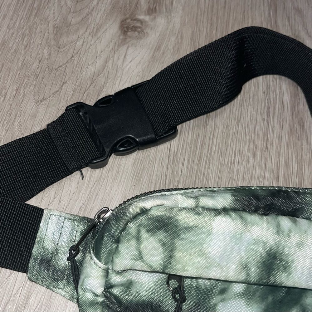 Green Tie Dye Belt Bag - Picture 8 of 8